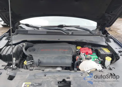 2019 Jeep Compass Latitude 4X4 from USA, damaged, VIN 3C4NJDBB8KT704168